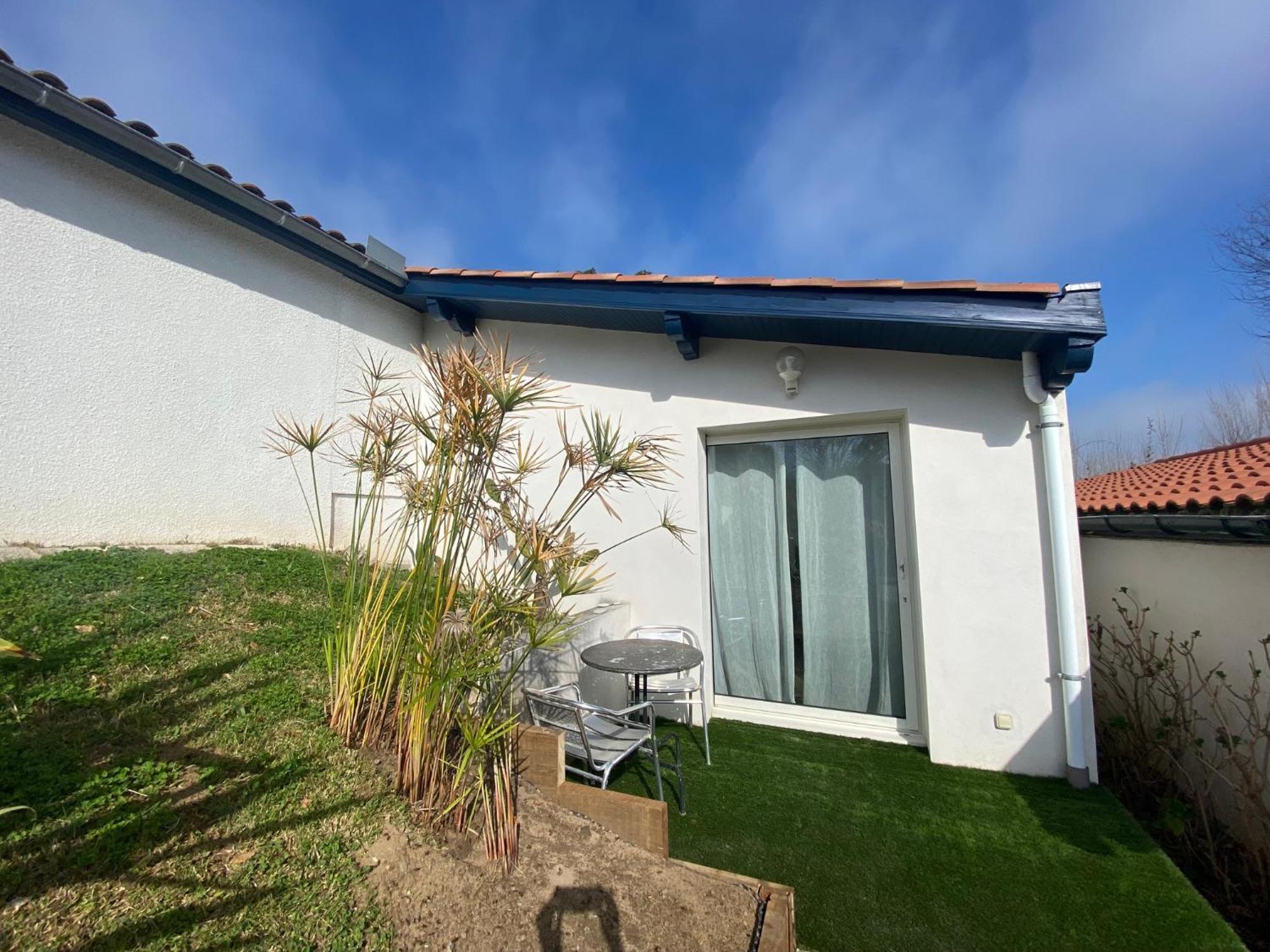 Apartment Ilbarritz, T2 Proche Plage/parking/terrasse